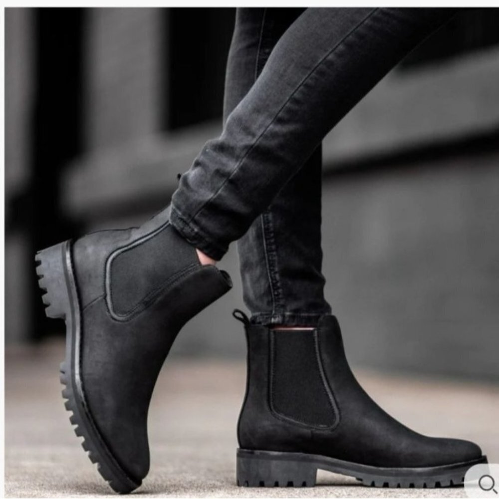 Thursday Legend Boots Black Matte Leather Womens Chelsea Ankle Boots Size 9